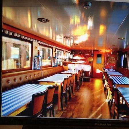 شتوتغارت Schiff Ahoy, Hotelschiff, Hausboot, Boot, Passagierschiff المظهر الخارجي الصورة